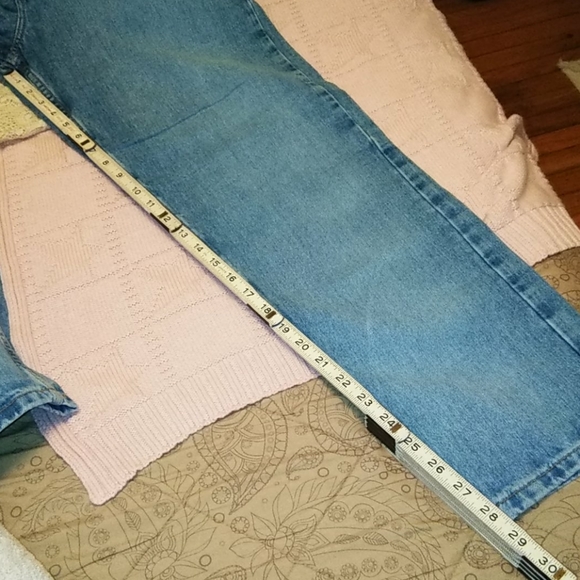 Eddie Bauer 💜 Button 🔘 Fly Jeans 👖 - Picture 9 of 9